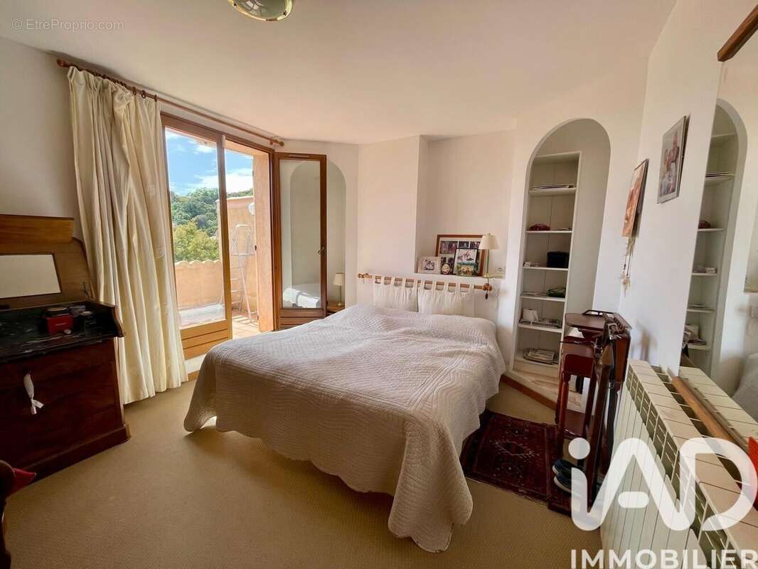 Photo 6 - Maison à LES ISSAMBRES