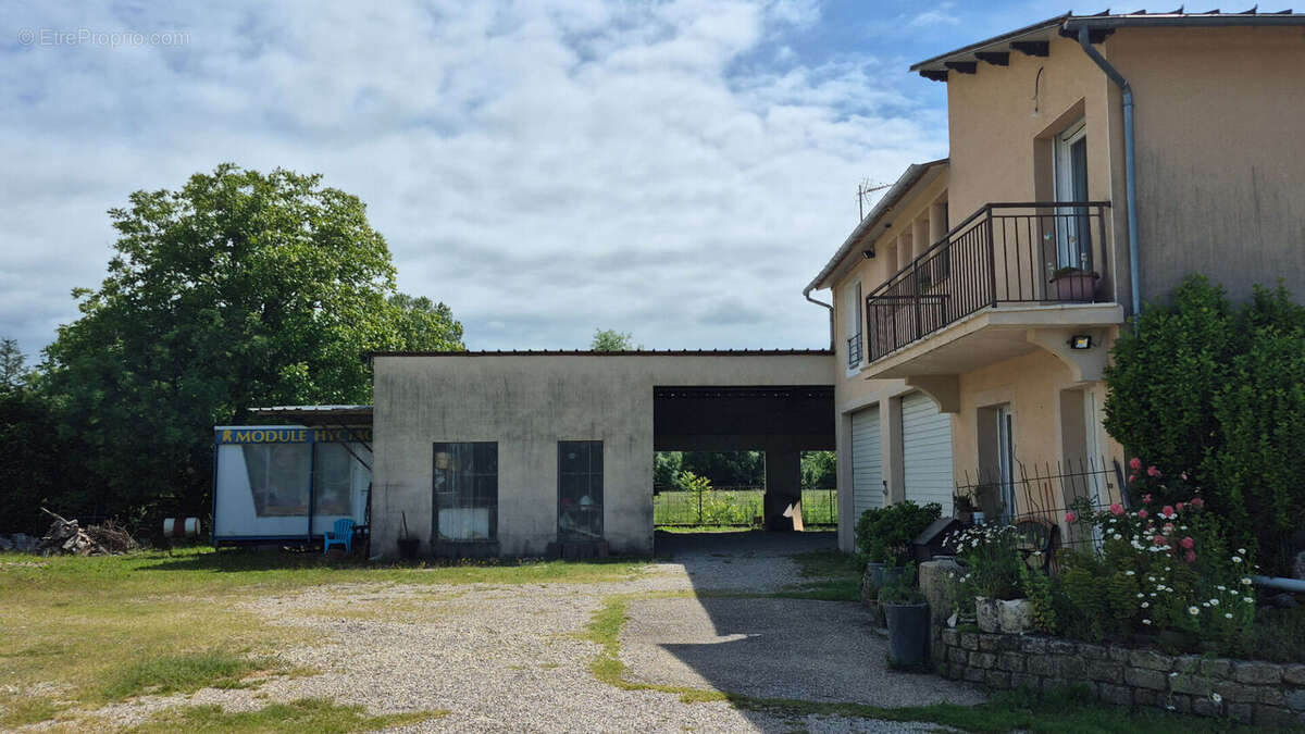 Ensemble immobilier, bâtiments professionnel, hangar - photo 3
