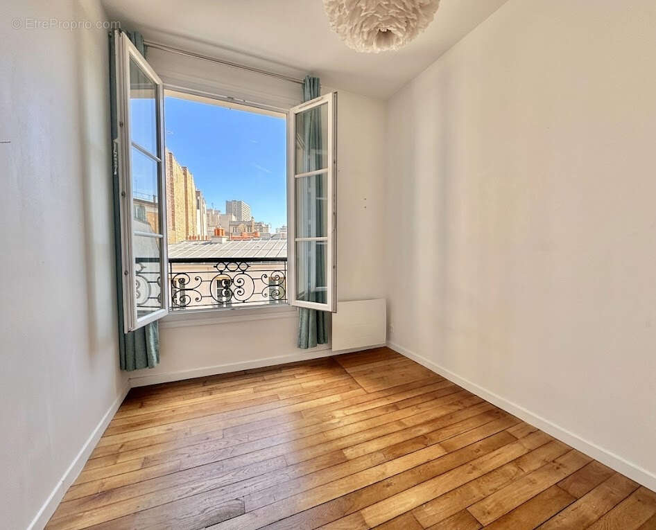 Appartement à PARIS-20E