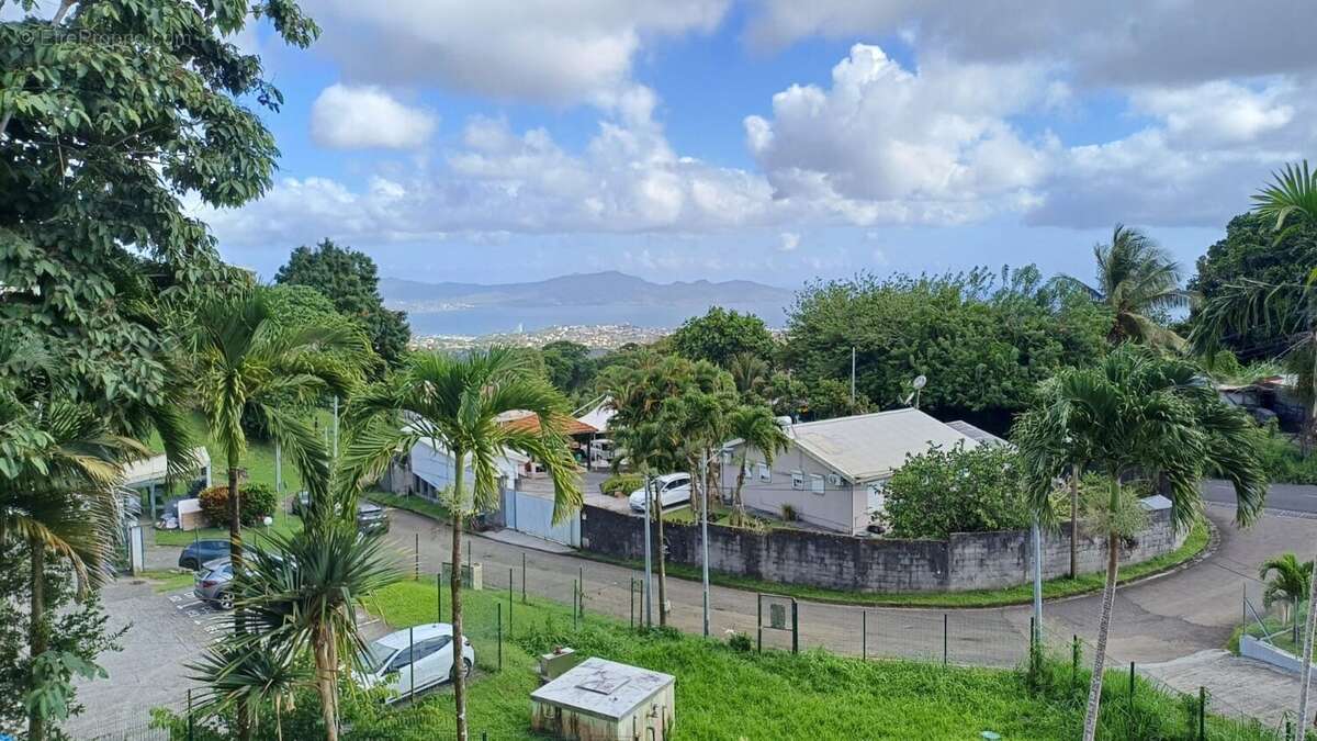 Appartement 87 m² à Fort-De-France  - photo 4