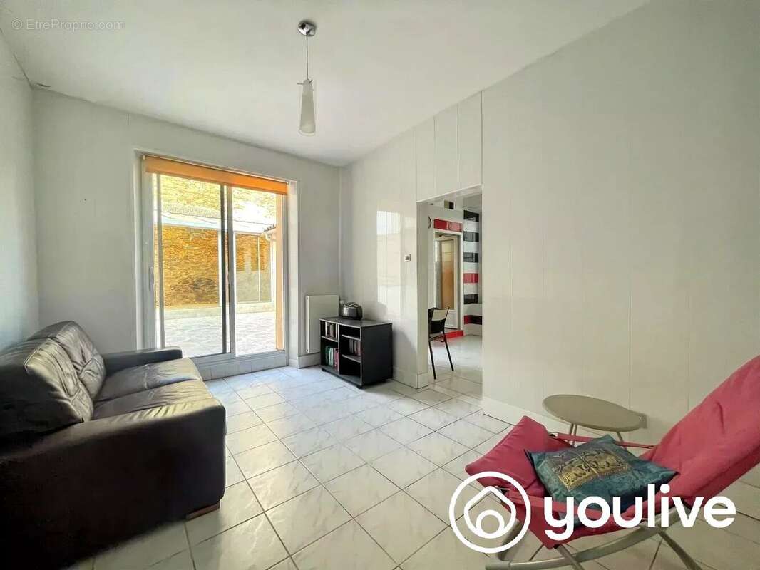 Maison de caractère en pierre – 103 m² – Hyper-centre de La Roche-sur-Yon - photo 4