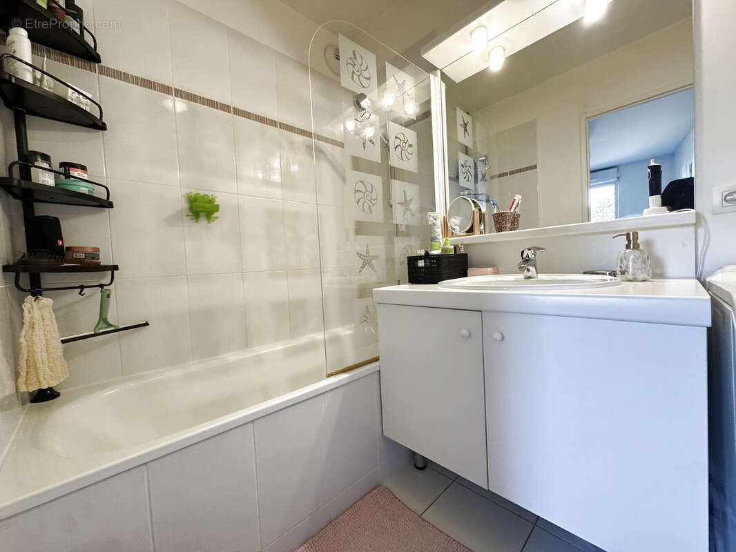 Appartement VENDU LOUE  de 2 pièces de 40 m2 habitable environ avec balcon et garage - photo 6