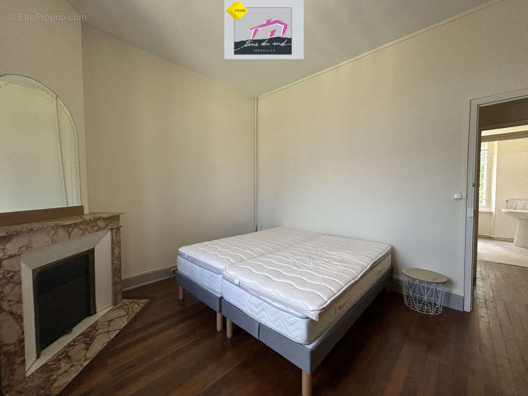 Maison bourgeoise au cœur d'un magnifique terrain avec piscine. - photo 15