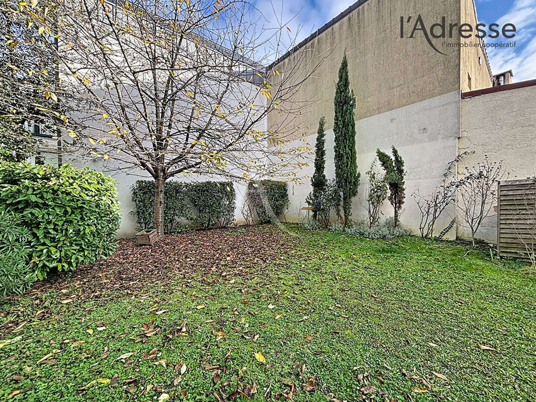 Appartement à SURESNES