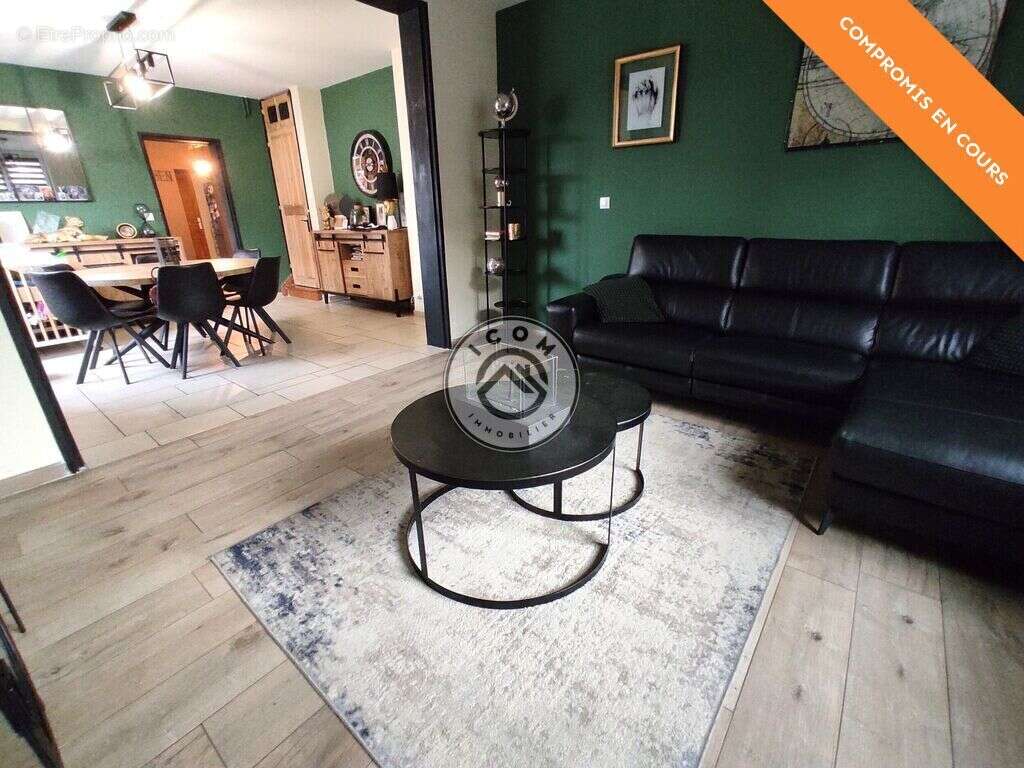 Maison à AULNOYE-AYMERIES