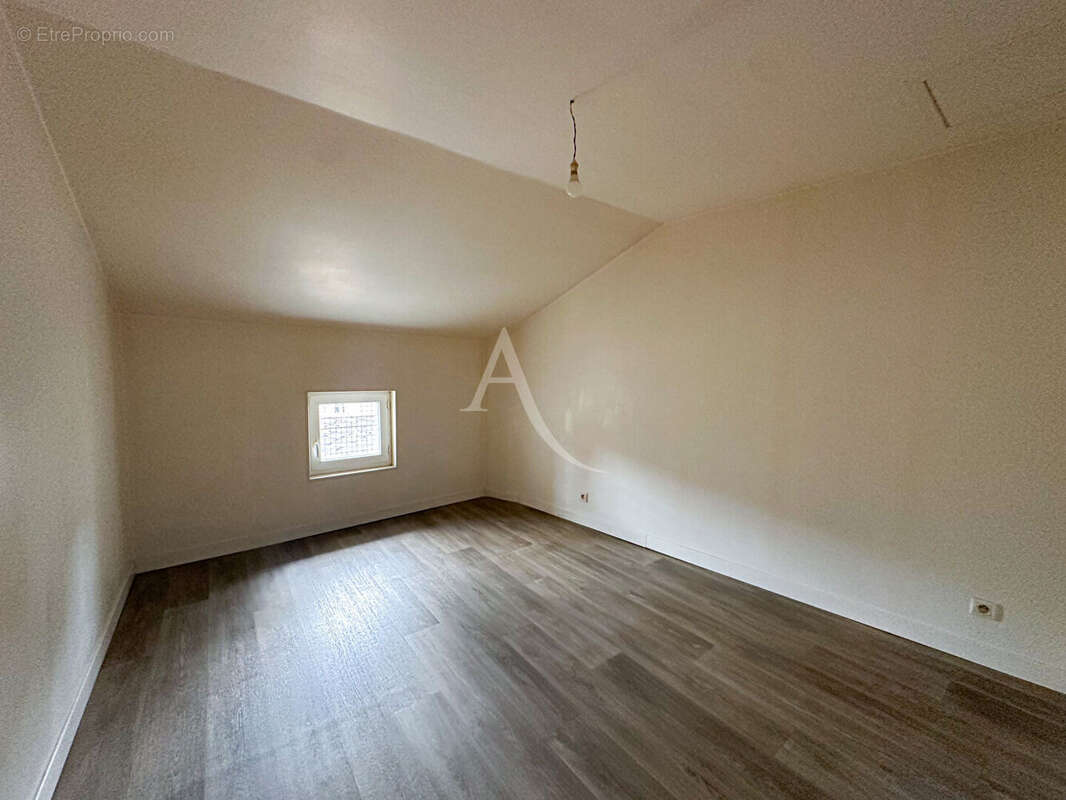 Maison à DOUE-LA-FONTAINE