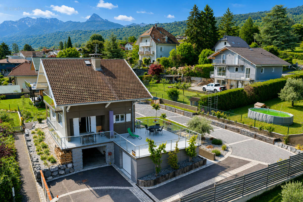 Maison à NEUVECELLE