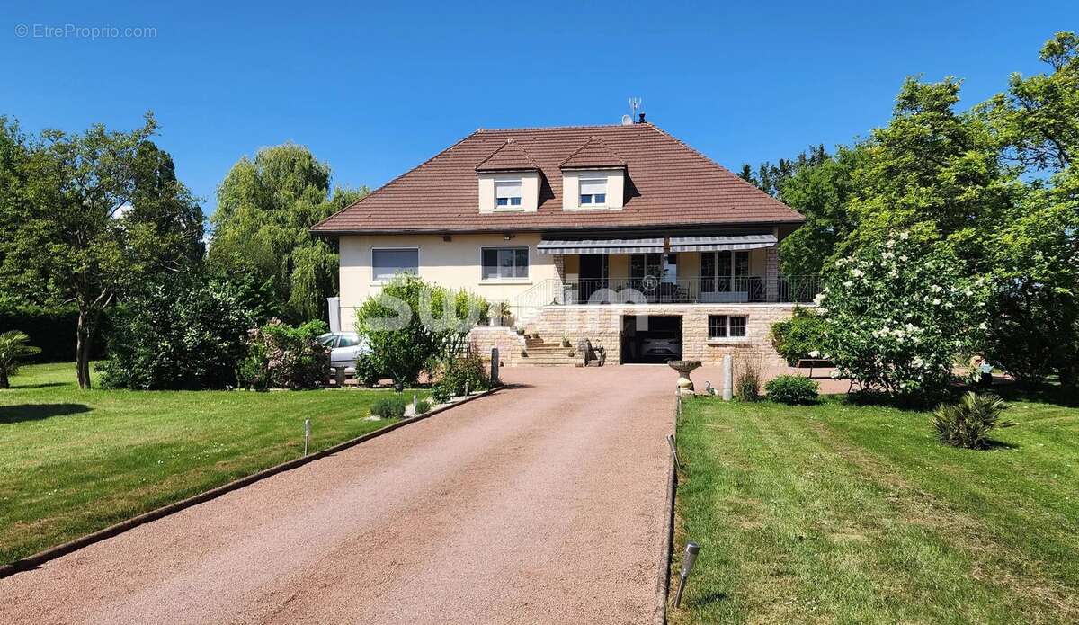 Grande maison familiale entierement renovee - photo 2