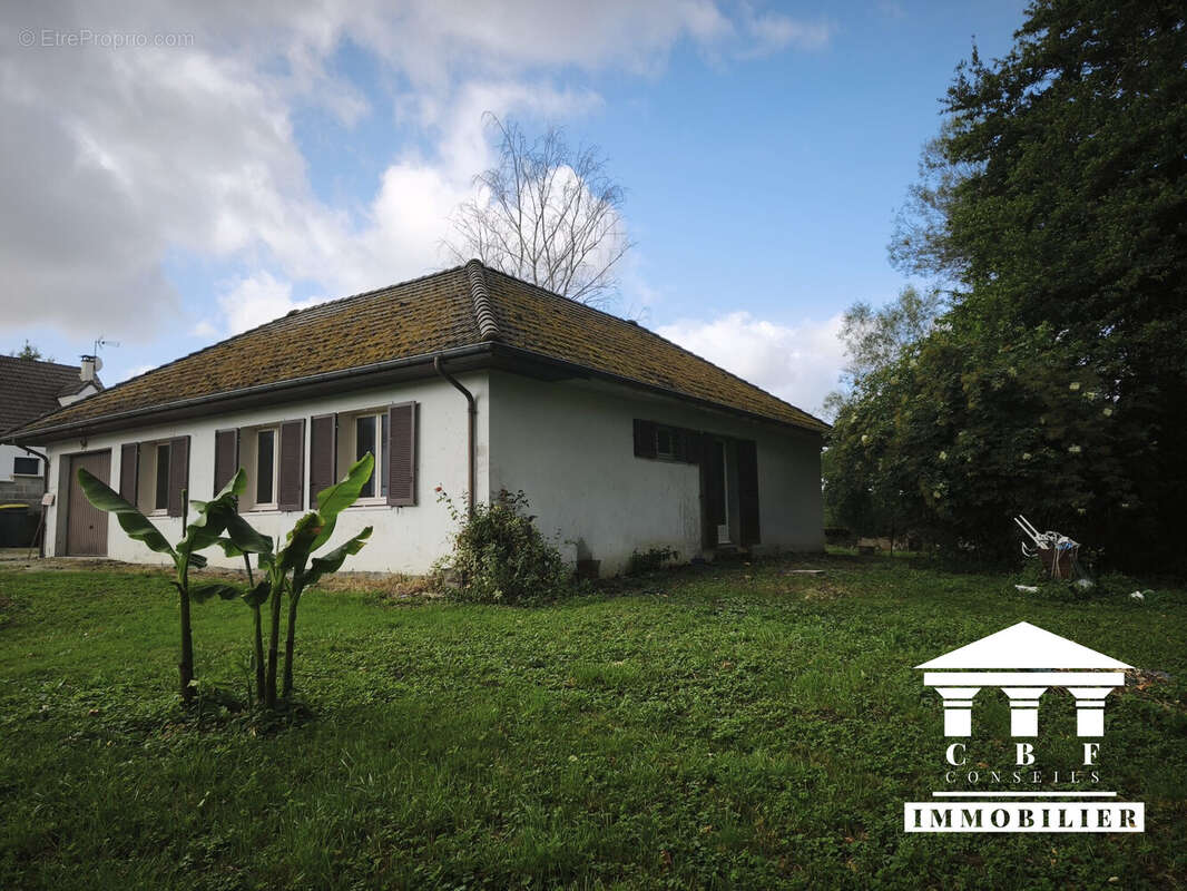 Maison à L'ABERGEMENT-SAINTE-COLOMBE