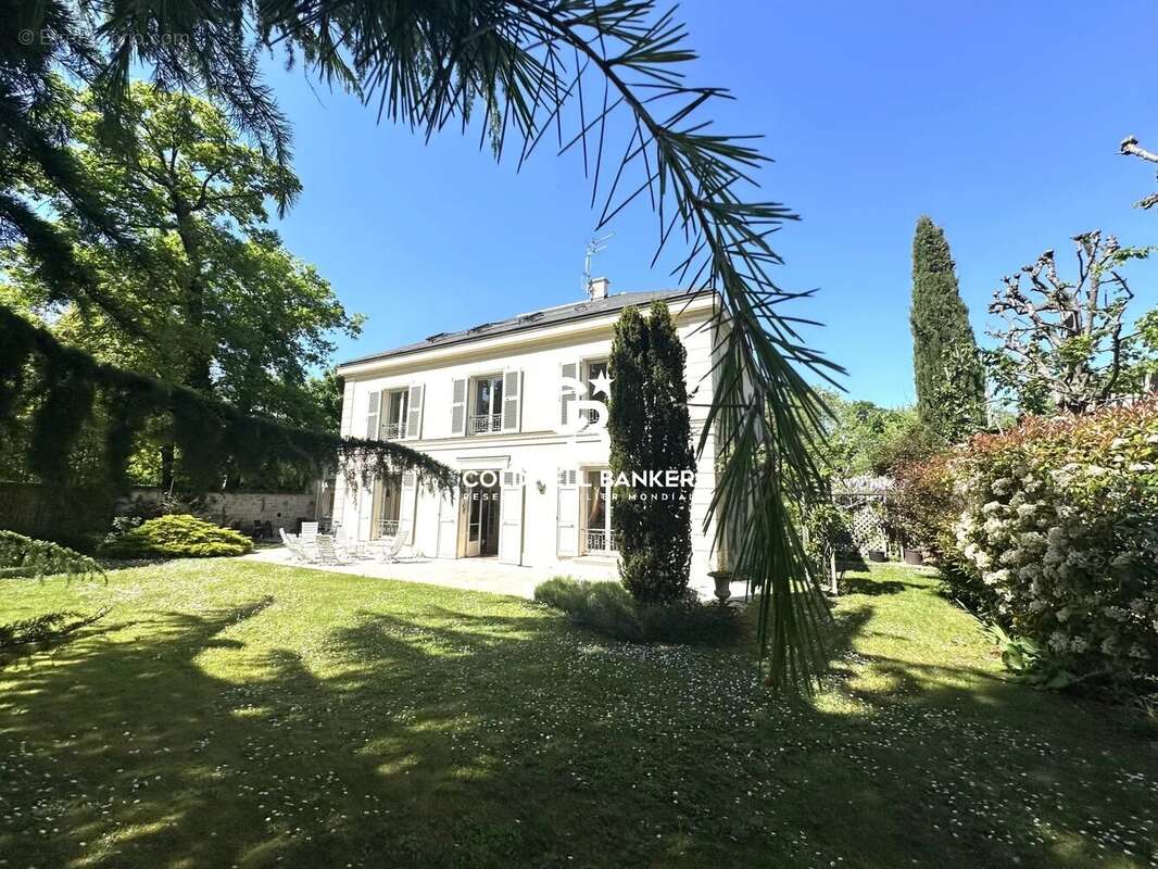 Maison à LE VESINET