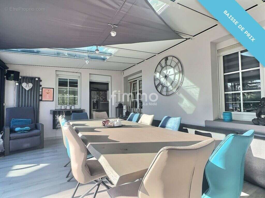 Maison 186,37 m2 T6/7 avec véranda - photo 6