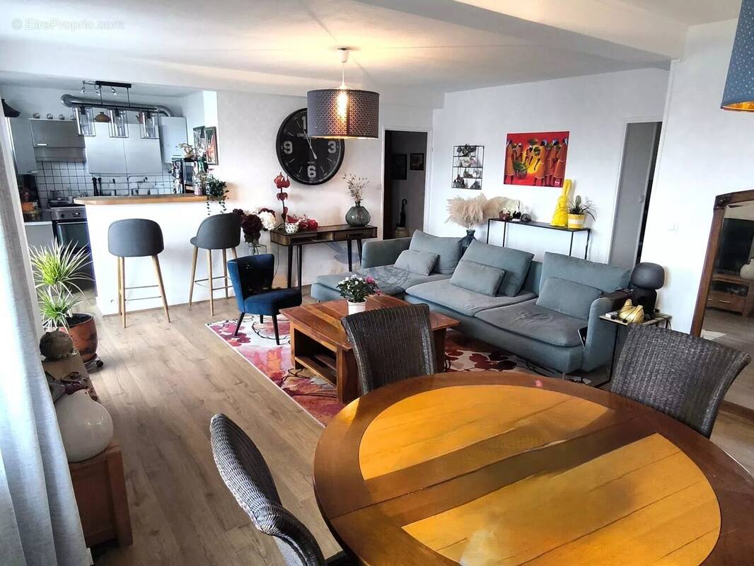 Appartement à SAINTE-FOY-LES-LYON