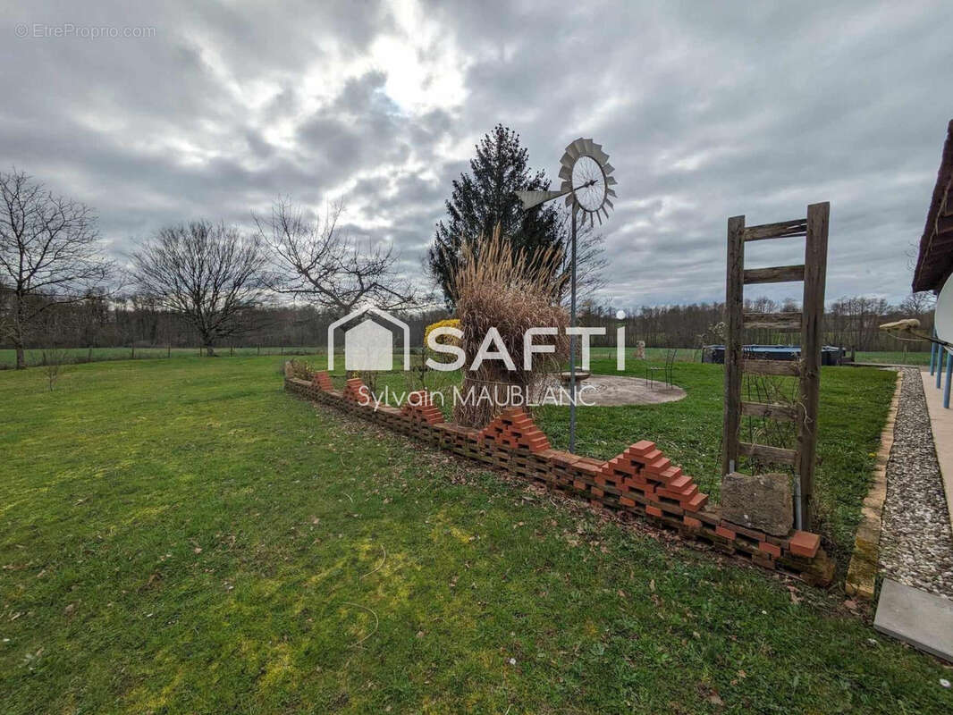 Maison à LONS-LE-SAUNIER
