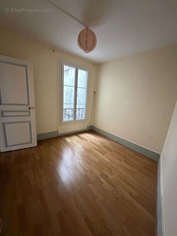 Appartement à PARIS-14E