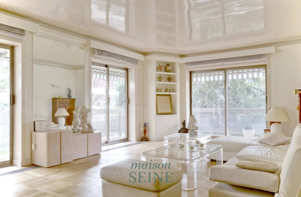 Appartement à NEUILLY-SUR-SEINE
