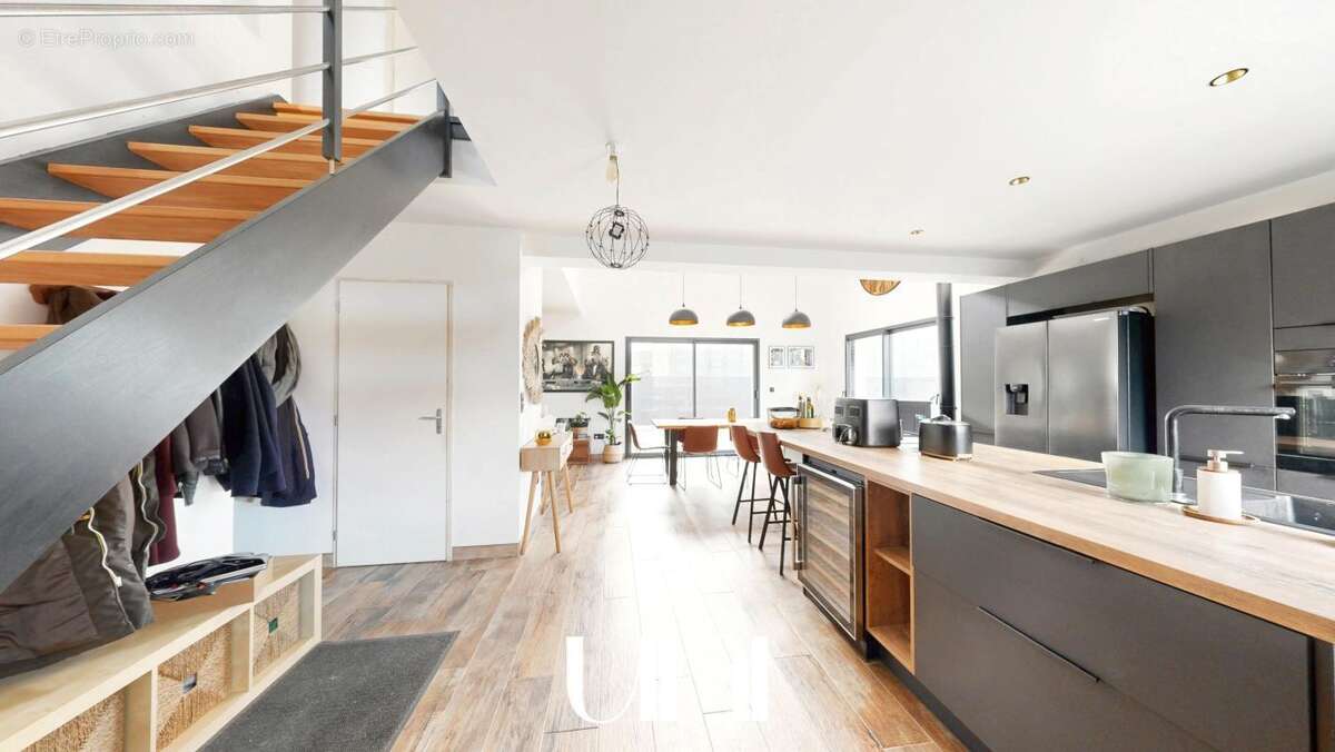 Maison à SAINT-MARTIN-DES-ENTREES