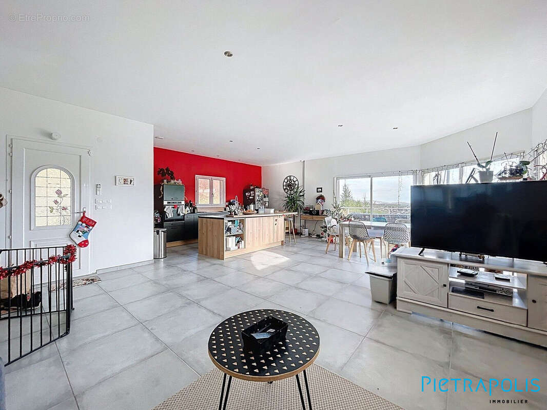 Maison à SAINT-FORGEUX