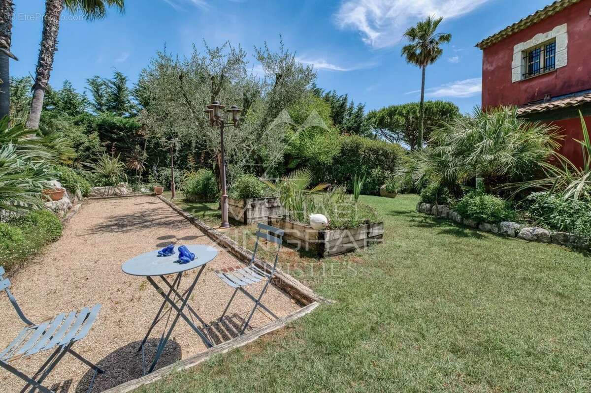 Maison à MOUGINS