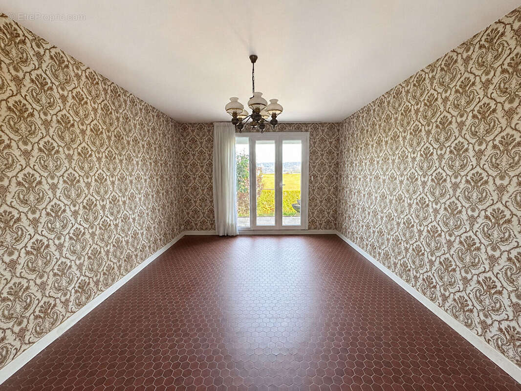 Maison Lons-Le-Saunier / 6 pièces / 3 chambres / 90 m² - photo 4