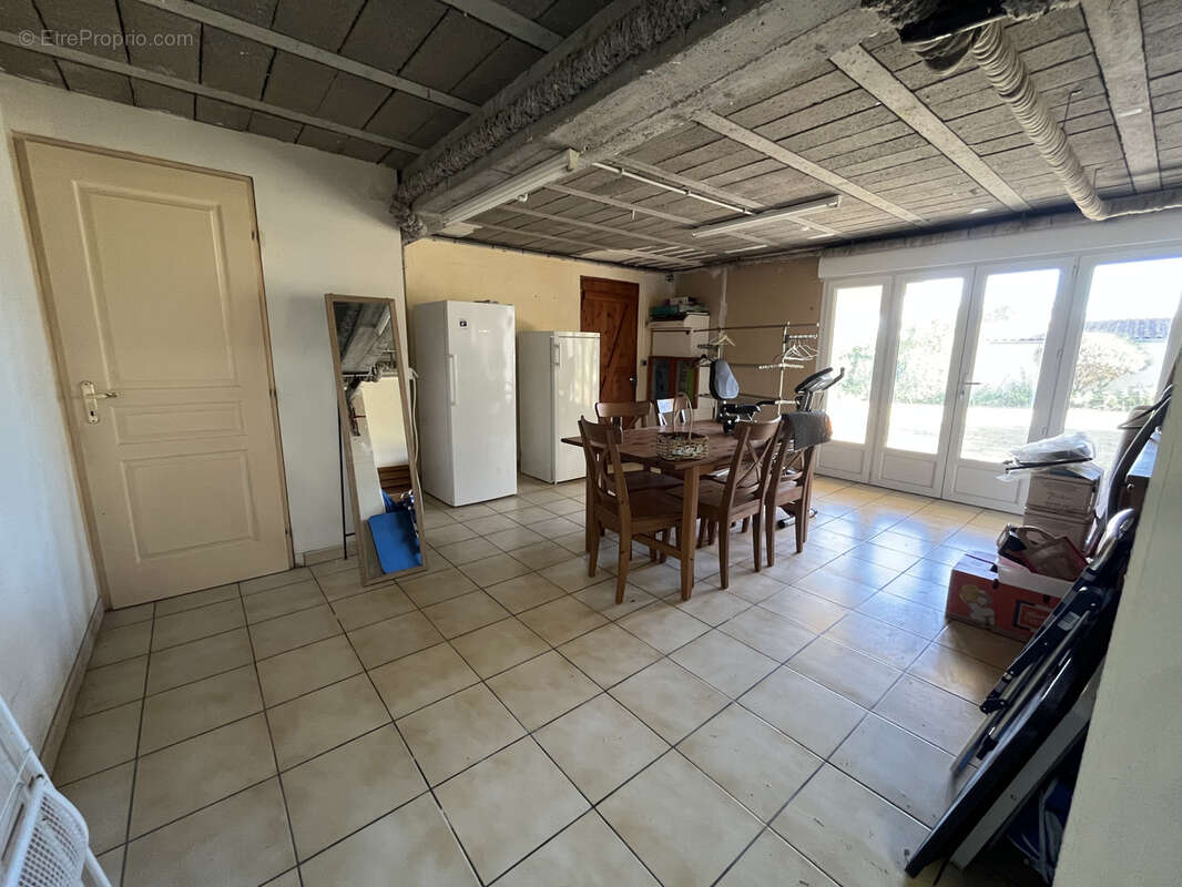 Maison à MORTAGNE-SUR-GIRONDE