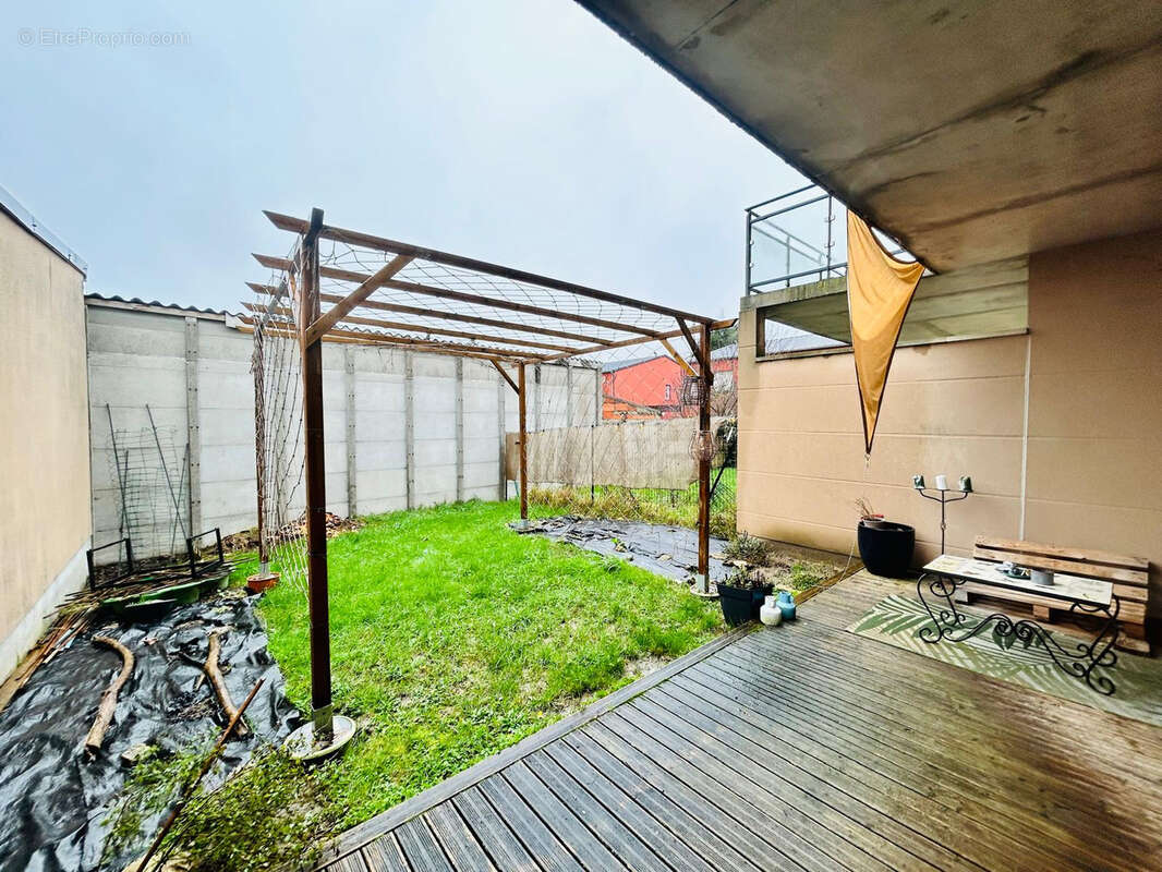 Appartement à SAINT-JEAN-DE-BRAYE