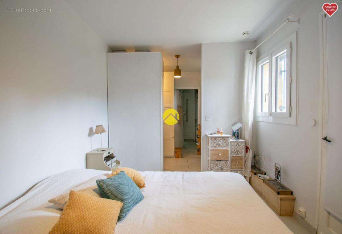 Maison à LE BUISSON-DE-CADOUIN