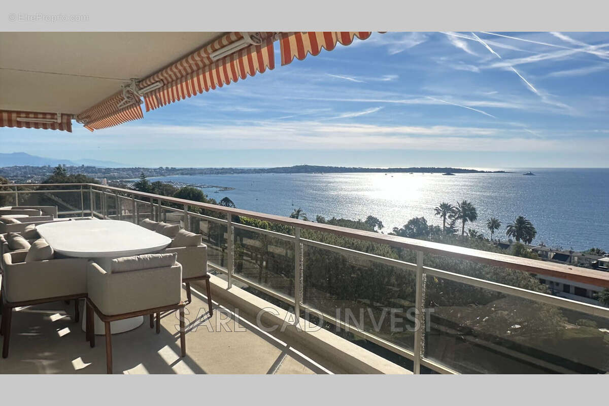 Appartement à VALLAURIS