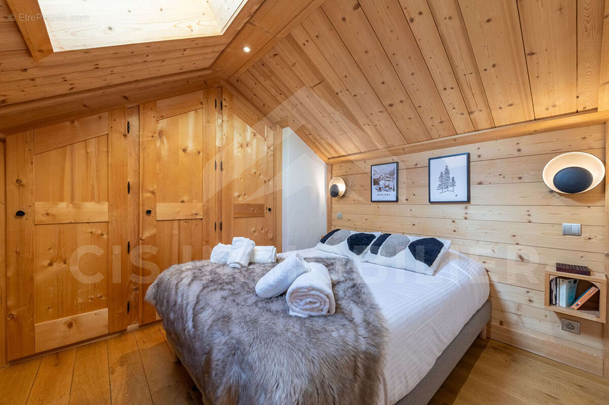 Appartement à LES ALLUES