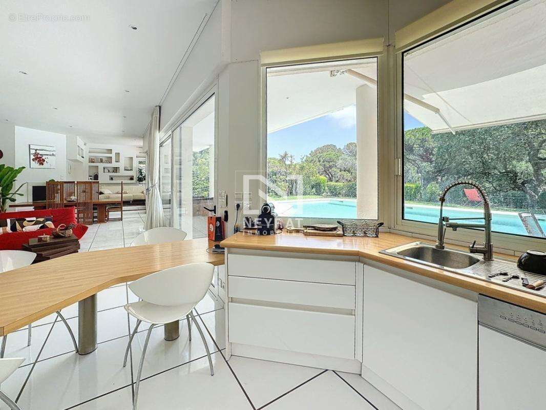 Maison à SAINT-RAPHAEL