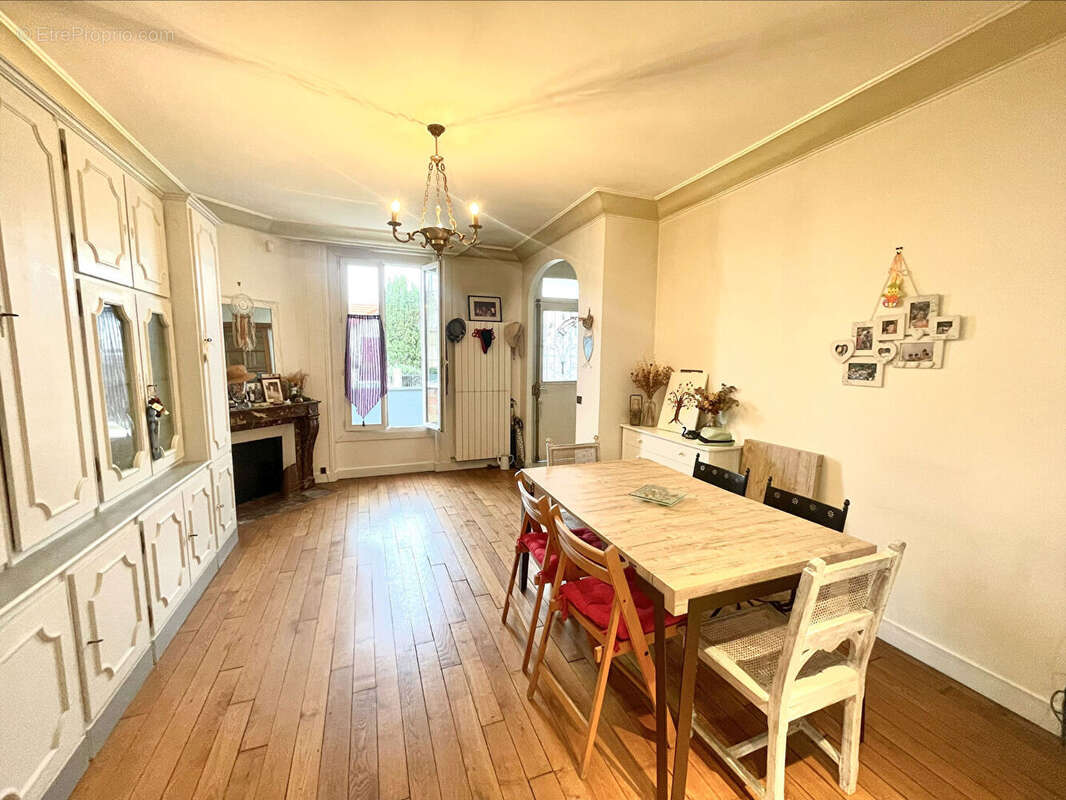 Maison à LIVRY-GARGAN