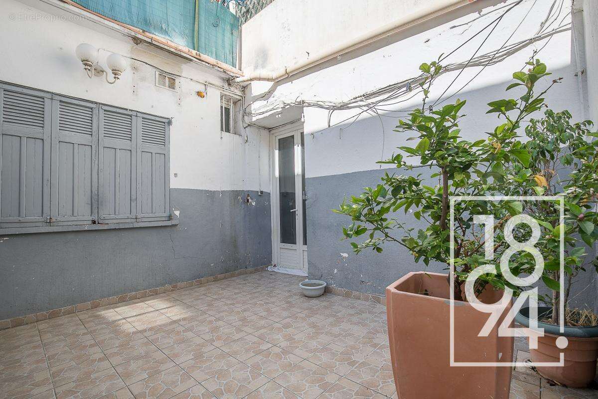 Appartement à MARSEILLE-3E