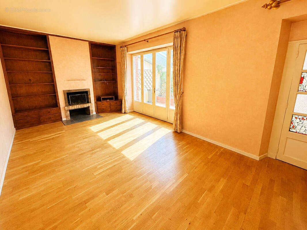 Maison de ville sur 314m2 de terrain clos - photo 4