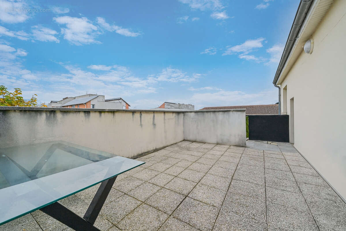 Appartement à COLOMBES