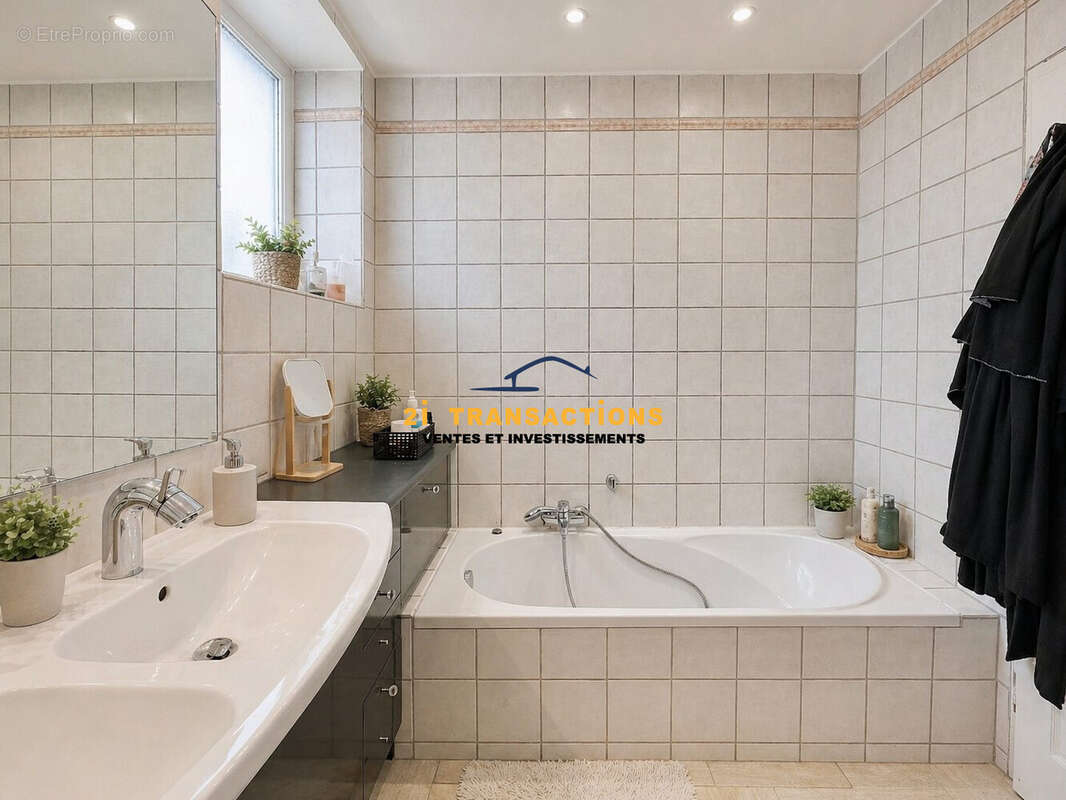 Appartement à SAINT-ETIENNE