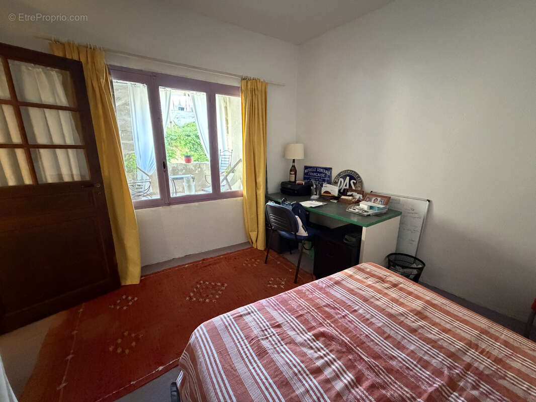 Maison à SAINT-QUENTIN-LA-POTERIE