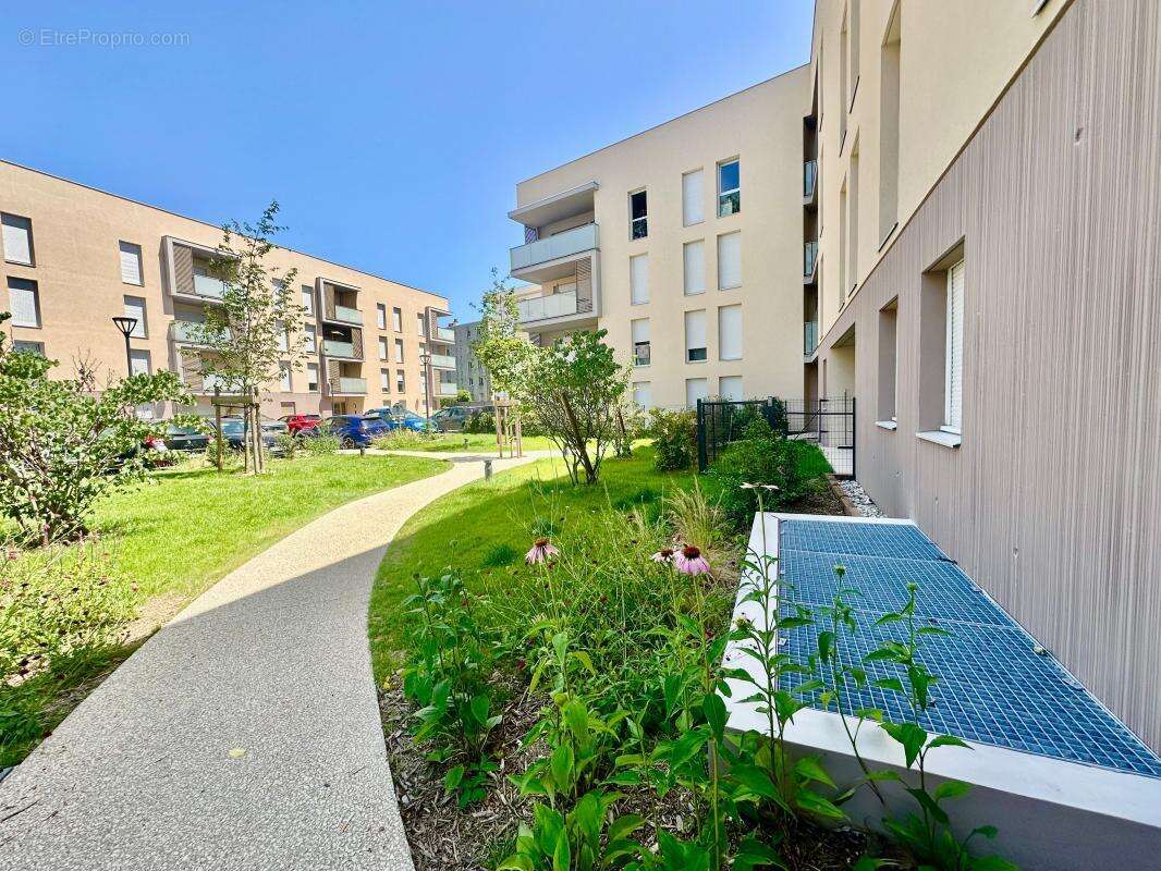 Exclusivité – Rare sur le secteur ! Magnifique appartement T3 de 2023, en état strictement récent, offrant un extérieur sans vis - photo 10