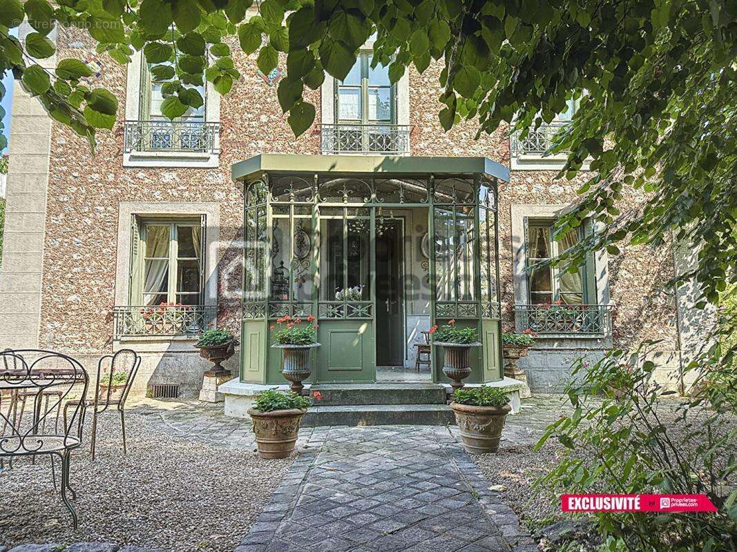 Maison à BRIE-COMTE-ROBERT