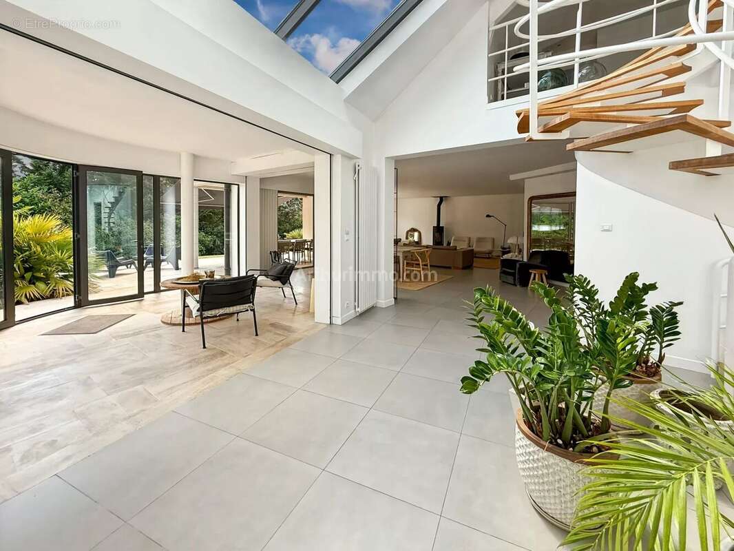 Maison à SOISY-SUR-SEINE