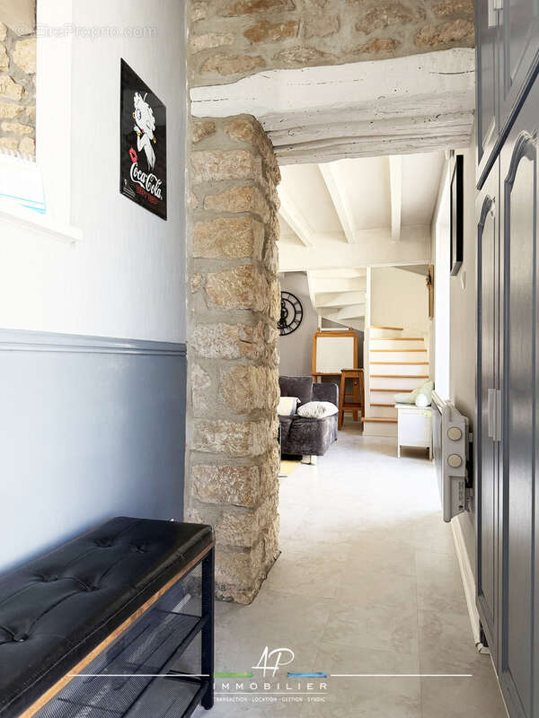 Maison ancienne rénovée avec soin - Charme et confort au rendez-vous - photo 5