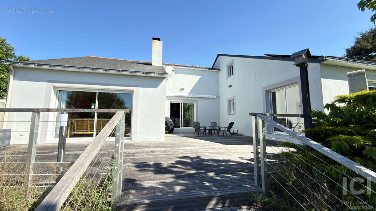 Maison -6 pièces à vendre à Petit Mars - 220M² - 5 Chambres 1532 M² terrain - photo 2