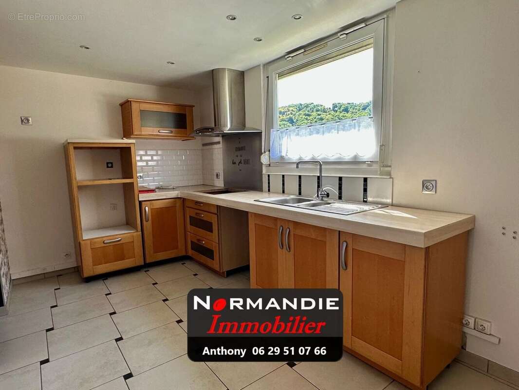 Appartement à LILLEBONNE