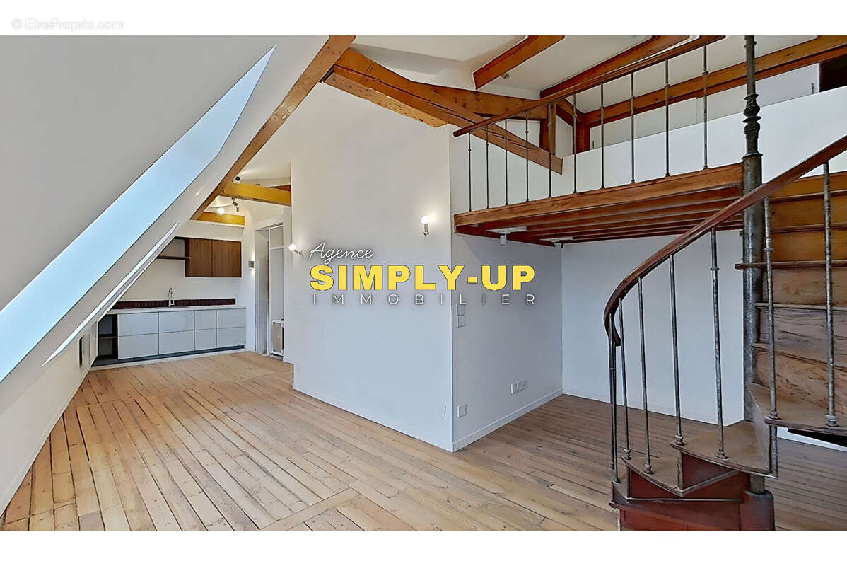 Appartement à PARIS-3E