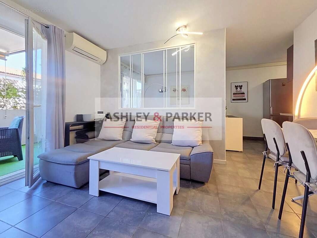 Appartement à SAINT-MARTIN-DU-VAR