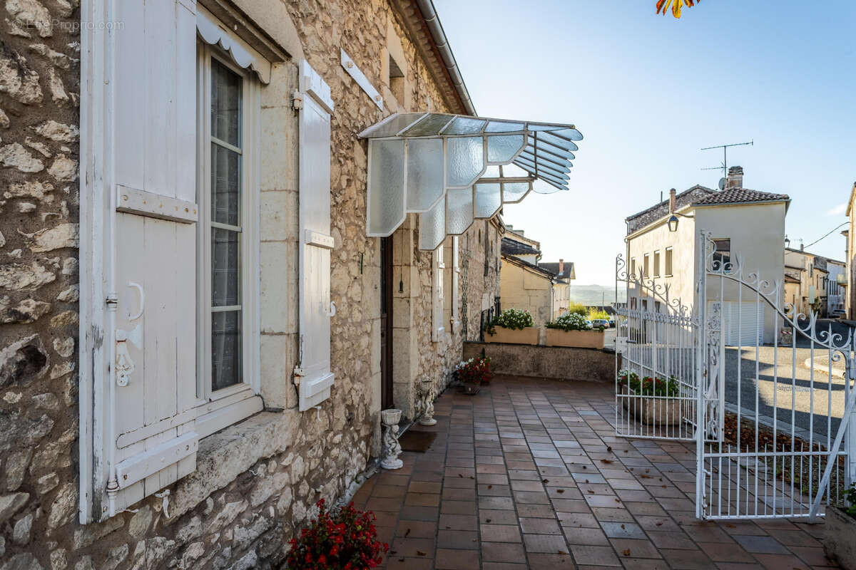 Maison à MONFLANQUIN