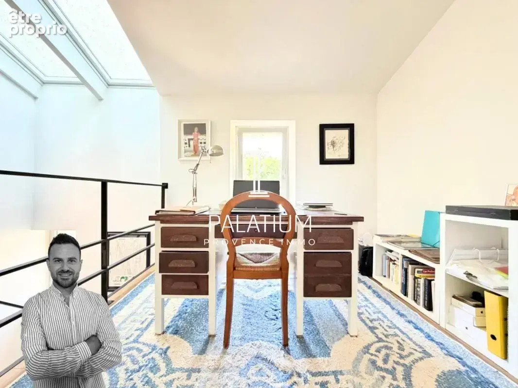 Demeure de caractère de 215 m² – Deux bâtisses des XVIe et XVIIIe, cœur de Grans - photo 15