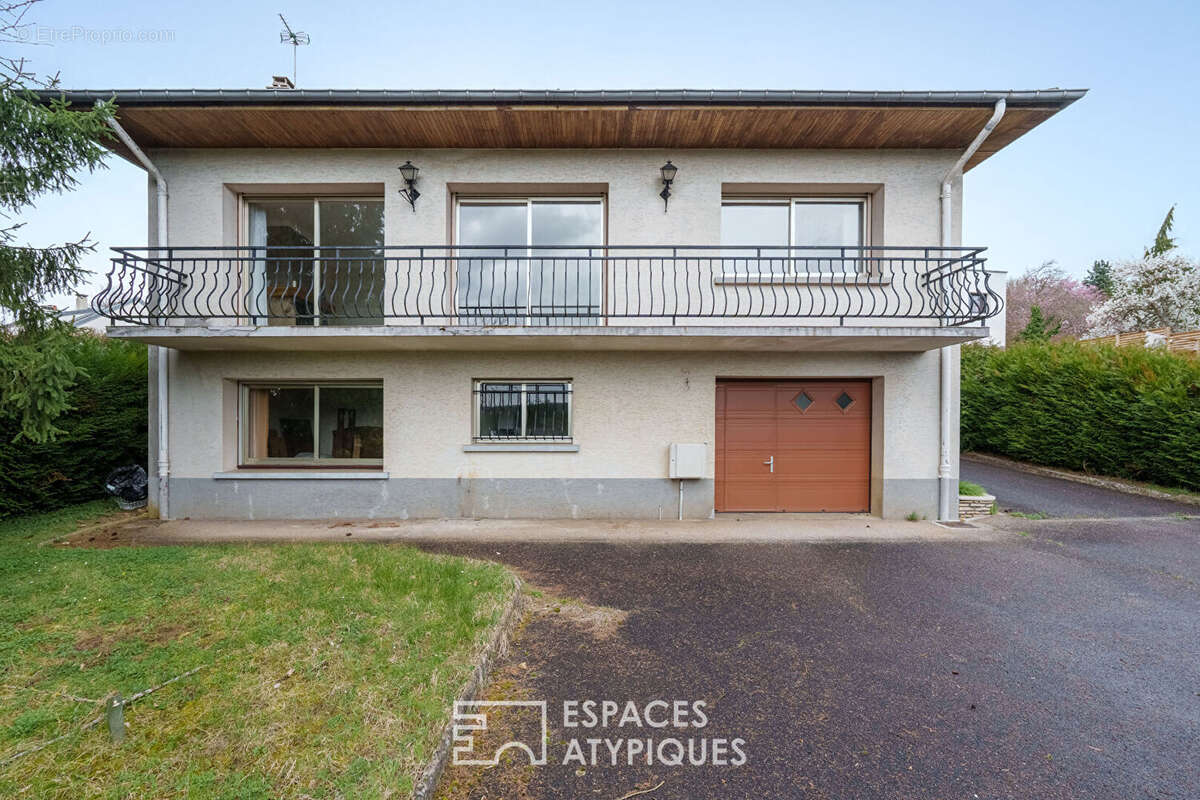 Maison à LAY-SAINT-CHRISTOPHE