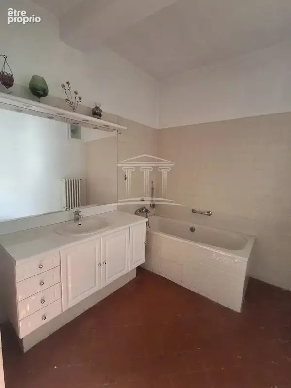 Maison 10 pièces 240 m² à vendre à Sorgues (84700) - photo 7