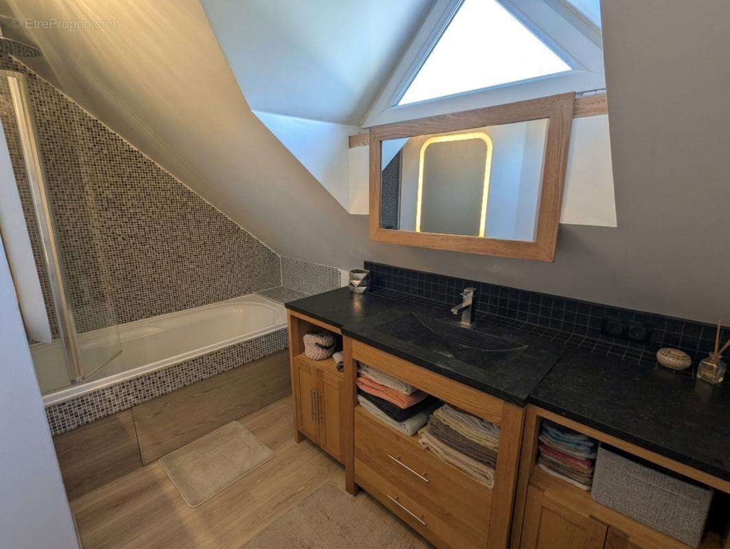 Maison à MAROLLES-EN-HUREPOIX