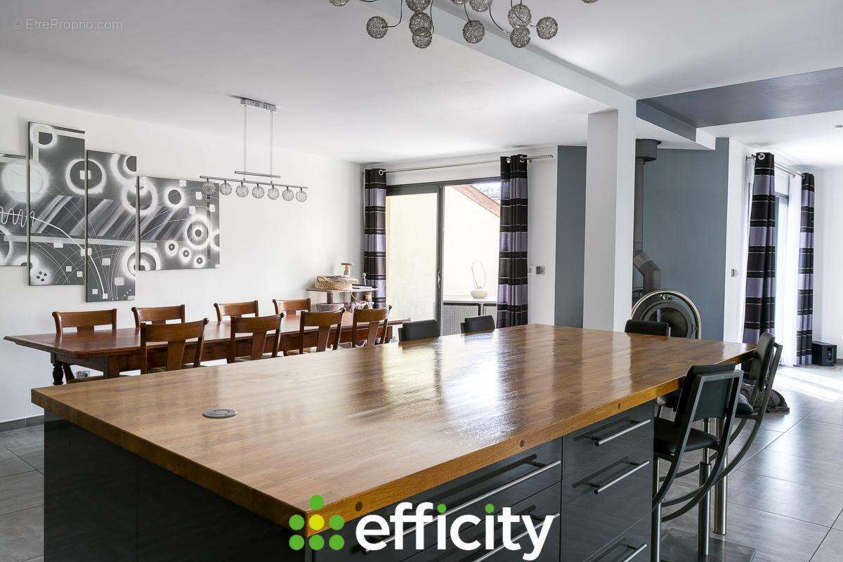 Appartement à SAINT-ROMAIN-EN-GAL