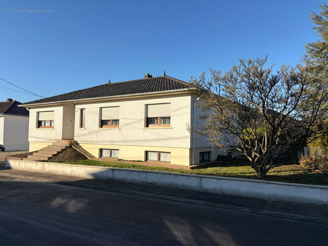 Maison à BOUZONVILLE